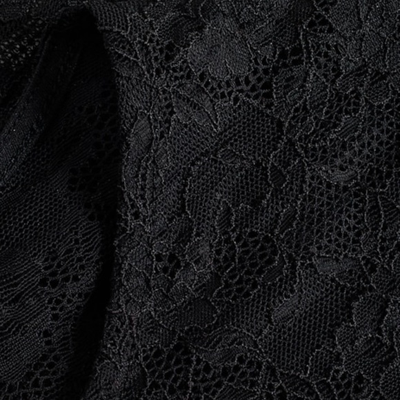 Fitted Lace Crew Neck Long Sleeve
Tee. - Picture 4 of 4